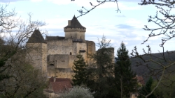 (2015-04) -43- Castelnaud